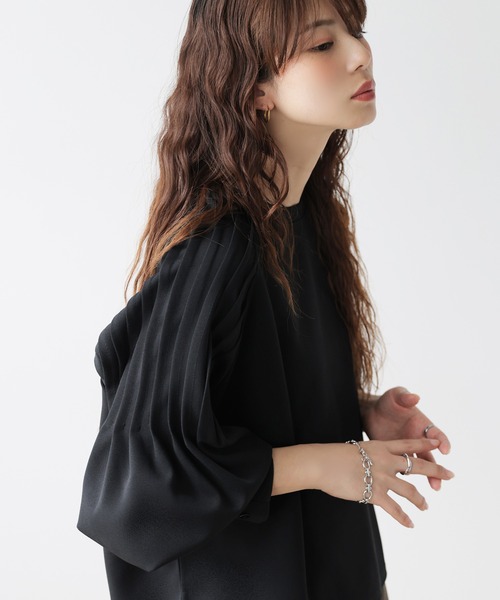 La-gemme(ラジェム)の「タックラグランスリーブ トップス(シャツ/ブラウス・レディース・ベージュ/ブラック/ホワイト・フリー)」の17枚目の写真