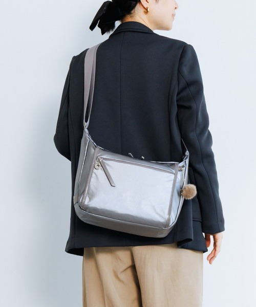 Kanana project(カナナプロジェクト)の「ショルダーバッグ PJ-18 10L 横型 20122(ショルダーバッグ・レディース・ブラック/グレー/ベージュ・FREE)」の2枚目の写真