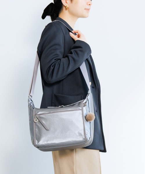 Kanana project(カナナプロジェクト)の「ショルダーバッグ PJ-18 10L 横型 20122(ショルダーバッグ・レディース・ブラック/グレー/ベージュ・FREE)」の6枚目の写真