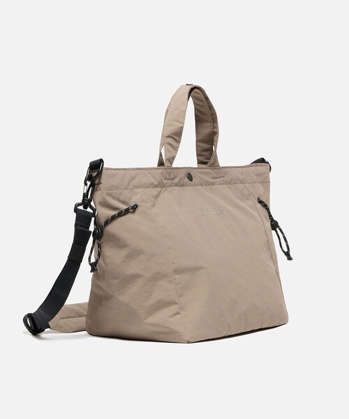 AIGLE(エーグル)の「撥水 ネイバーフッド 2way ショルダーバッグ 10L(ショルダーバッグ・レディース・ブラウン/ブラック・FREE)」の4枚目の写真