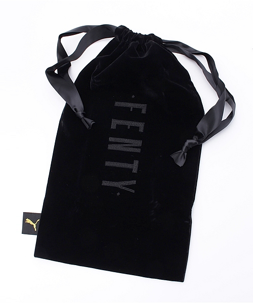 PUMA（プーマ）の「LEADCAT FENTY (WOMEN)（サンダル・レディース・ホワイト/ブラック/ピンク・22.0cm/23.0cm/24.0cm/25.0cm/26.0cm）」の12枚目の写真