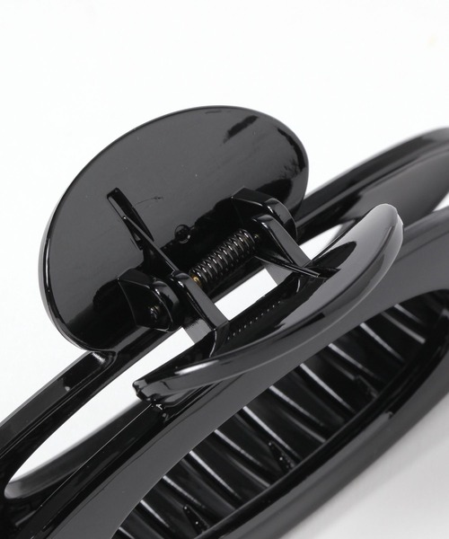 LAKOLE（ラコレ）の「オーバルバンスクリップ / 648469（バレッタ/ヘアクリップ・レディース・ベージュ/ブラック/オフホワイト・FREE）」の5枚目の写真