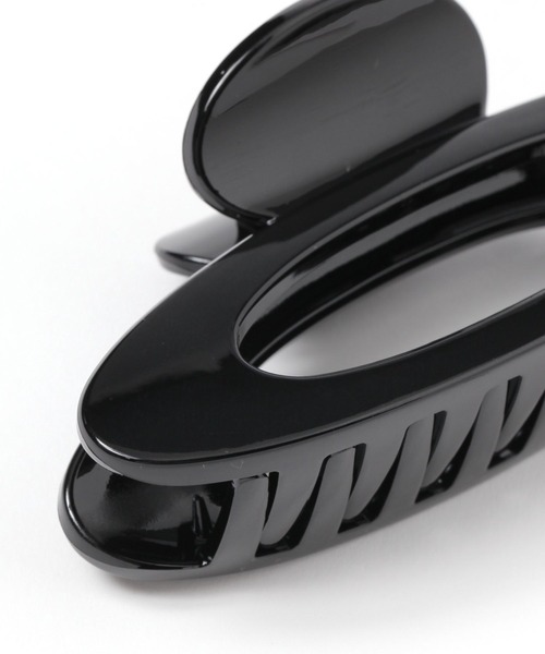 LAKOLE（ラコレ）の「オーバルバンスクリップ / 648469（バレッタ/ヘアクリップ・レディース・ベージュ/ブラック/オフホワイト・FREE）」の6枚目の写真