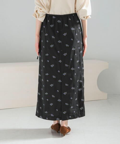URBAN RESEARCH ROSSO WOMEN（アーバンリサーチ　ロッソ）の「フラワー刺繍ラップストレートスカート（スカート・レディース・ブラック・FREE）」の10枚目の写真