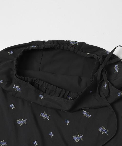 URBAN RESEARCH ROSSO WOMEN（アーバンリサーチ　ロッソ）の「フラワー刺繍ラップストレートスカート（スカート・レディース・ブラック・FREE）」の13枚目の写真