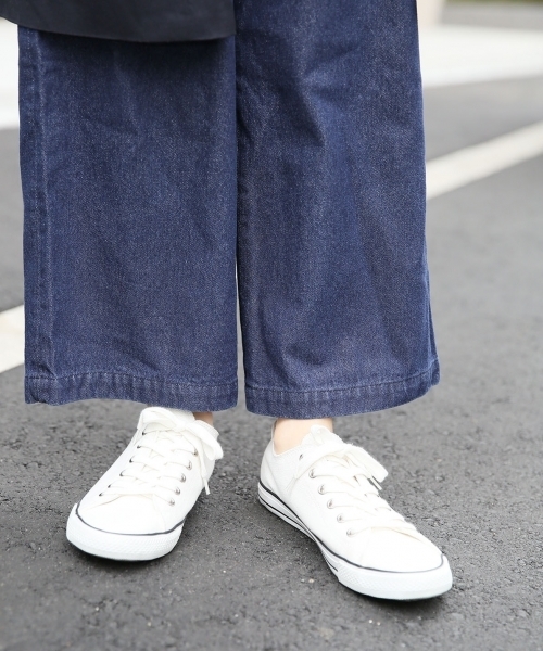 LEPSIM（レプシィム）の「ローカットスニーカーSS　710797（スニーカー・レディース・ブラック/オフホワイト・MEDIUM/LARGE）」の2枚目の写真