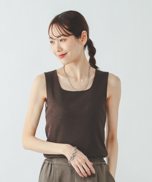 GLOBAL WORK（グローバルワーク）の「サラサラDRYスクエアタンク/636753（タンクトップ・レディース・ホワイト/キャメル/ダークブラウン/アイボリー/ブラック・X-SMALL/X-LARGE/MEDIUM/SMALL/LARGE/XX-LARGE）」の21枚目の写真