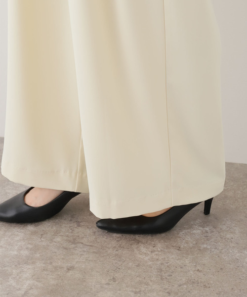 La TOTALITE(ラトータリテ)の「【洗える】ツータックストレートパンツ(その他パンツ・レディース・バーガンディー/イエロー・FREE)」の11枚目の写真