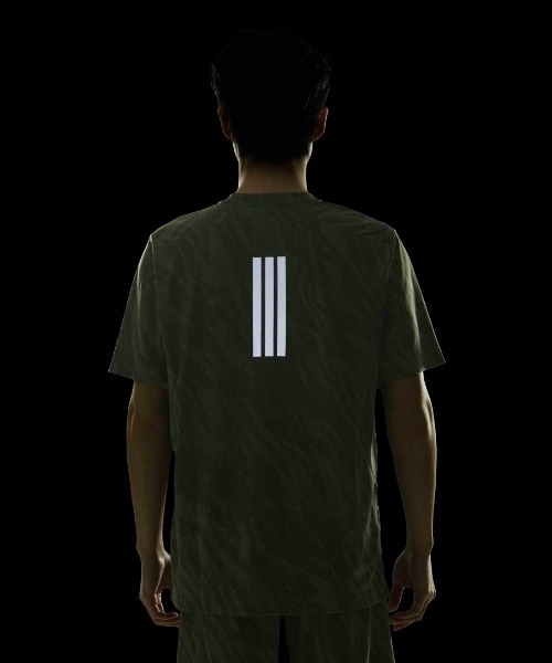 adidas(アディダス)の「アディダス adidas テック エッセンシャルズ クール タッチ レギュラーフィット カモ AOP 半袖Tシャツ(Tシャツ/カットソー・メンズ・ブルー/オリーブ/ダークグレー・M/L/LL/3L/S)」の8枚目の写真