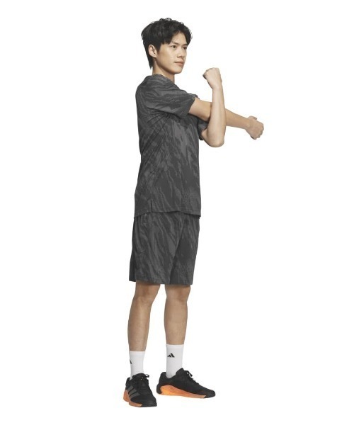 adidas(アディダス)の「アディダス adidas テック エッセンシャルズ クール タッチ レギュラーフィット カモ AOP 半袖Tシャツ(Tシャツ/カットソー・メンズ・ブルー/オリーブ/ダークグレー・M/L/LL/3L/S)」の10枚目の写真