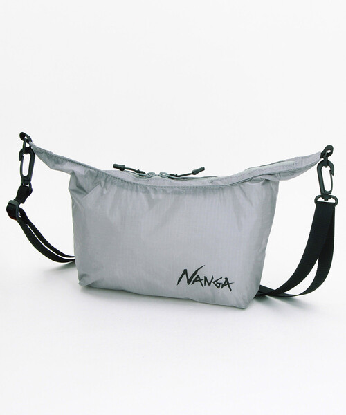 NANGA(ナンガ)の「NANGA/ナンガ Fibermax TUL COMPACT サコッシュ / Fibermax TUL COMPACT SACOCHE(ショルダーバッグ・メンズ・グレー/ブラック/イエロー・ONE SIZE)」の3枚目の写真
