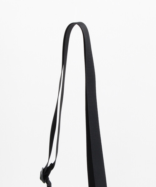 NANGA(ナンガ)の「NANGA/ナンガ Fibermax TUL COMPACT サコッシュ / Fibermax TUL COMPACT SACOCHE(ショルダーバッグ・メンズ・グレー/ブラック/イエロー・ONE SIZE)」の8枚目の写真