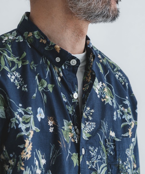 quadro(クオドロ)の「ローン花柄pt BD半袖シャツ(Tシャツ/カットソー・メンズ・ネイビー・MEDIUM/LARGE)」の3枚目の写真