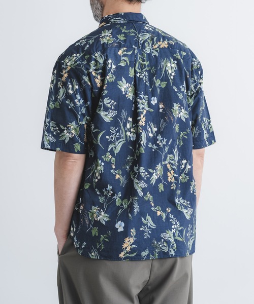 quadro(クオドロ)の「ローン花柄pt BD半袖シャツ(Tシャツ/カットソー・メンズ・ネイビー・MEDIUM/LARGE)」の9枚目の写真
