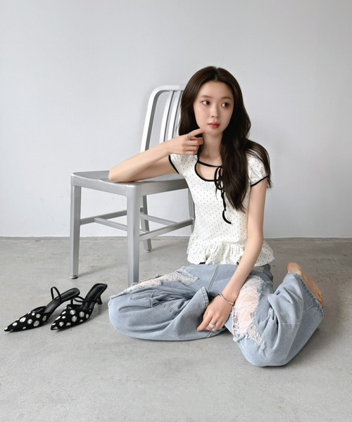 Jewelobe(ジュエローブ)の「ドットペプラムリボントップス(Tシャツ/カットソー・レディース・ブラック/アイボリー・FREE)」の5枚目の写真
