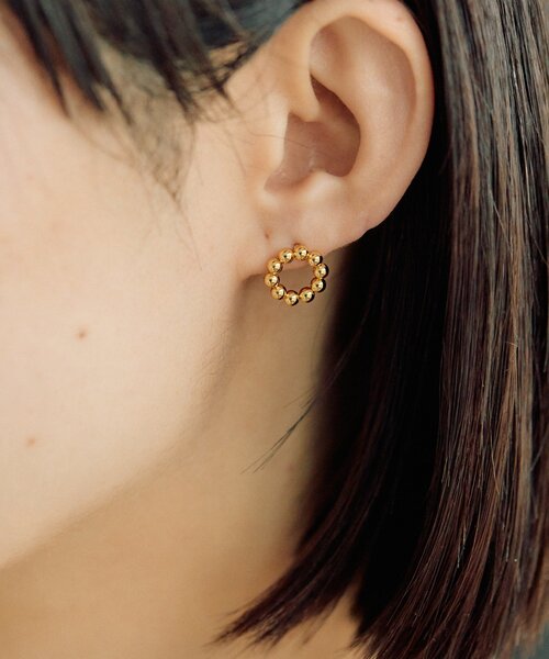 ear PAPILLONNER(イアパピヨネ)の「《金属アレルギー対応/ステンレス》ボールサークルピアス(ピアス(両耳用)・レディース・ゴールド/シルバー・FREE)」の12枚目の写真