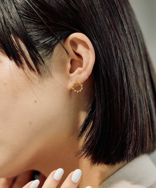 ear PAPILLONNER(イアパピヨネ)の「《金属アレルギー対応/ステンレス》ボールサークルピアス(ピアス(両耳用)・レディース・ゴールド/シルバー・FREE)」の13枚目の写真