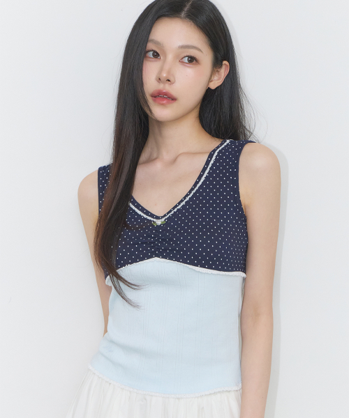 ILLIGO(イリゴ)の「ドット配色スリーブレスネイビー(Tシャツ/カットソー・レディース・その他・OS)」の1枚目の写真