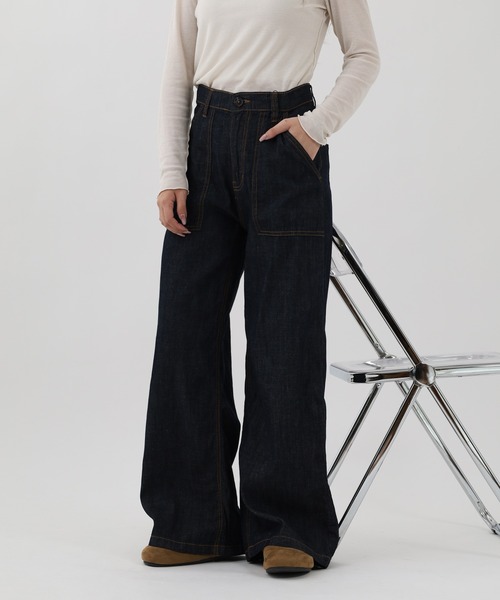 atONE(アットワン)の「ライトオンスデニムワイドベイカーパンツ(デニムパンツ・レディース・ワンウォッシュ/ブルー・M/3L/4L/LL/L)」の4枚目の写真
