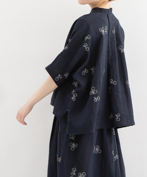 nop de nod（ノップドゥノッド）の「Cielラミーユーカリ刺繍半袖シャツ（シャツ/ブラウス・レディース・ピンク/ダークブラウン/ネイビー・3）」の17枚目の写真