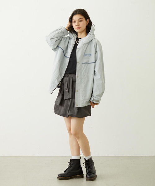 MILKFED.(ミルクフェド)の「BAR LOGO MOUNTAIN JACKET(マウンテンパーカー・レディース・ベージュ/ブラック/ライトブルー・S/M)」の22枚目の写真