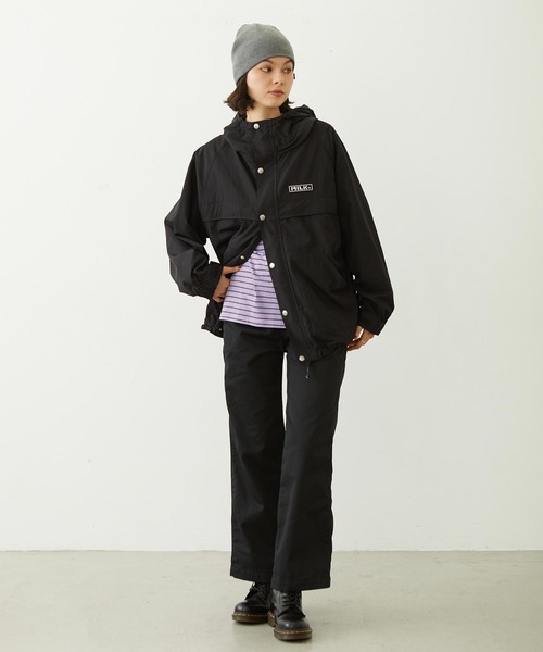 MILKFED.(ミルクフェド)の「BAR LOGO MOUNTAIN JACKET(マウンテンパーカー・レディース・ベージュ/ブラック/ライトブルー・S/M)」の12枚目の写真