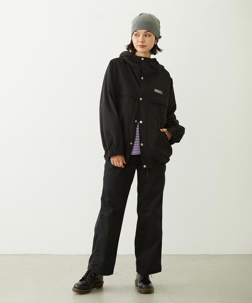MILKFED.(ミルクフェド)の「BAR LOGO MOUNTAIN JACKET(マウンテンパーカー・レディース・ベージュ/ブラック/ライトブルー・S/M)」の13枚目の写真