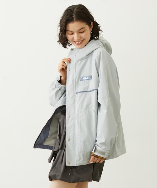 MILKFED.(ミルクフェド)の「BAR LOGO MOUNTAIN JACKET(マウンテンパーカー・レディース・ベージュ/ブラック/ライトブルー・S/M)」の17枚目の写真