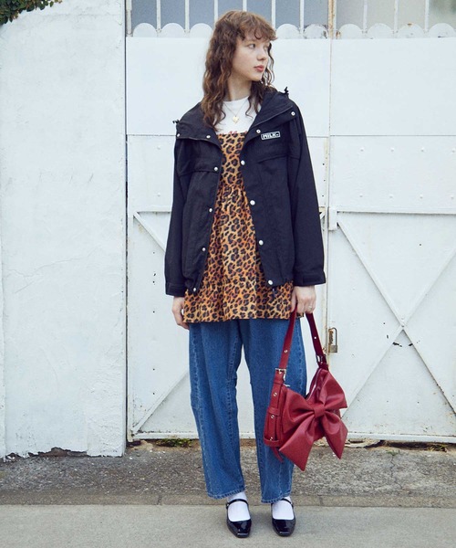 MILKFED.(ミルクフェド)の「BAR LOGO MOUNTAIN JACKET(マウンテンパーカー・レディース・ベージュ/ブラック/ライトブルー・S/M)」の16枚目の写真