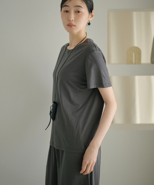 LAULEN（ローレン）の「smooth cotton back seam Tee /スムーズコットンバックシームTシャツ（Tシャツ/カットソー・レディース・ベージュ/チャコールグレー/カーキ・FREE）」の7枚目の写真