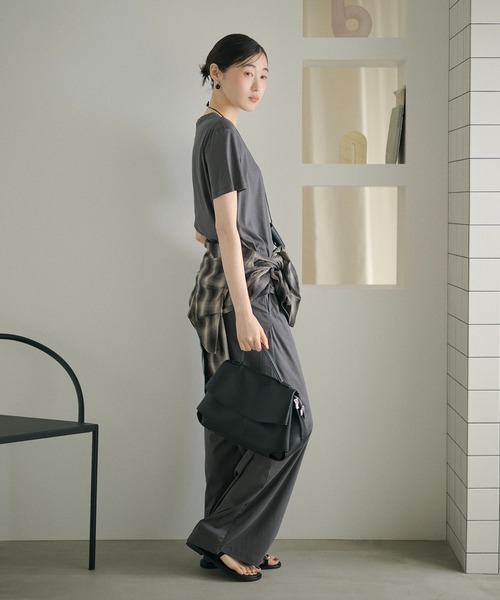 LAULEN（ローレン）の「smooth cotton back seam Tee /スムーズコットンバックシームTシャツ（Tシャツ/カットソー・レディース・ベージュ/チャコールグレー/カーキ・FREE）」の14枚目の写真
