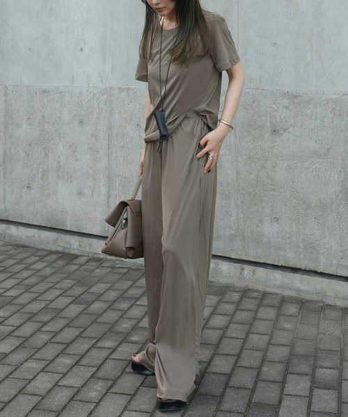 LAULEN（ローレン）の「smooth cotton back seam Tee /スムーズコットンバックシームTシャツ（Tシャツ/カットソー・レディース・ベージュ/チャコールグレー/カーキ・FREE）」の17枚目の写真