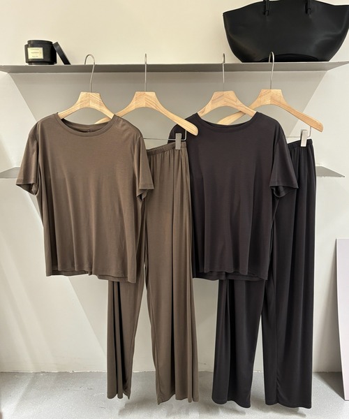 LAULEN（ローレン）の「smooth cotton back seam Tee /スムーズコットンバックシームTシャツ（Tシャツ/カットソー・レディース・ベージュ/チャコールグレー/カーキ・FREE）」の20枚目の写真