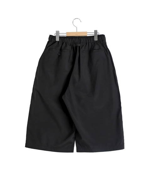 GOLD（ゴールド）の「GOLD / ゴールド：SILK NEP WEATHER CLOTH WIDE SHORTS：26A-GL52629[MUS]（その他パンツ・メンズ・ブラック系その他・M）」の2枚目の写真