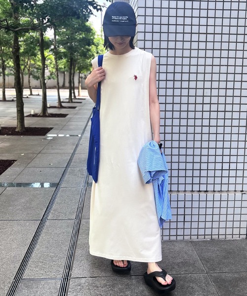 U.S. POLO ASSN.(ユーエスポロアッスン)の「【U.S. POLO ASSN./ユーエスポロアッスン】接触冷感&UVカット機能付 低身長/高身長サイズ有 ダブルホースマン刺繍 ノースリーブタックワンピース(ワンピース・レディース・スミクロ/ベージュ/ブラウン・L/LL/M)」の4枚目の写真