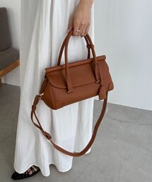 CAPRICIEUX LE'MAGE（カプリシューレマージュ）の「2WAYフラップボストンバッグ（ショルダーバッグ・レディース）」