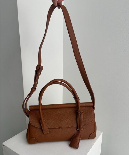 CAPRICIEUX LE'MAGE(カプリシューレマージュ)の「2WAYフラップボストンバッグ(ショルダーバッグ・レディース・ブラック/ブラウン・FREE)」の12枚目の写真
