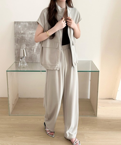 DAY CLOSET(デイ クローゼット)の「【セットアップ/2WAYスタンドネック×オープンカラー】半袖 きれいめ ダブルジップ ドロスト トップス+ロングパンツ 上下2点セット レディース(セットアップ・レディース・ダークグレー/ブラック/グレイッシュベージュ・L/M)」の18枚目の写真