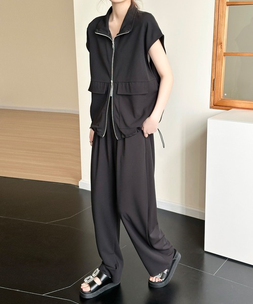 DAY CLOSET(デイ クローゼット)の「【セットアップ/2WAYスタンドネック×オープンカラー】半袖 きれいめ ダブルジップ ドロスト トップス+ロングパンツ 上下2点セット レディース(セットアップ・レディース・ダークグレー/ブラック/グレイッシュベージュ・L/M)」の4枚目の写真
