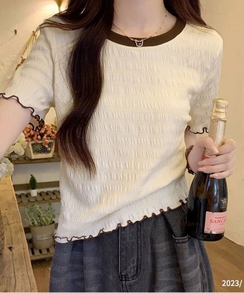 Flugge(フラッジー)の「エンボスメロウ半袖トップス(Tシャツ/カットソー・レディース・アイボリー/ホワイト・LARGE/MEDIUM)」の4枚目の写真