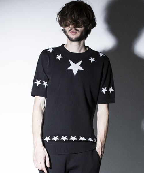 NO ID.（ノーアイディ）の「mn1144-CﾆｯﾄﾍﾟﾝﾀｸﾞﾗﾑJQ半袖ﾌﾟﾙｵｰﾊﾞｰ（ニット/セーター・メンズ・アイボリー/ブラック・2/1）」の2枚目の写真