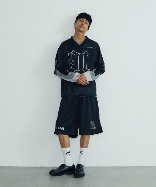 XLARGE(エクストララージ)の「OLD ENGLISH FOOTBALL JERSEY(Tシャツ/カットソー・メンズ・グレー/ブラック/ブルー・M/S/XL/L)」の8枚目の写真