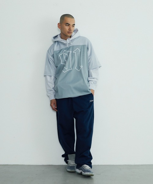 XLARGE(エクストララージ)の「OLD ENGLISH FOOTBALL JERSEY(Tシャツ/カットソー・メンズ・グレー/ブラック/ブルー・M/S/XL/L)」の11枚目の写真