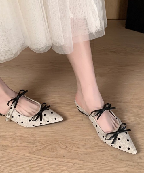 mebole(メボレ)の「ドットリボンミュールサンダル(サンダル・レディース・ブラック/アイボリー・SMALL/MEDIUM/LARGE)」の8枚目の写真