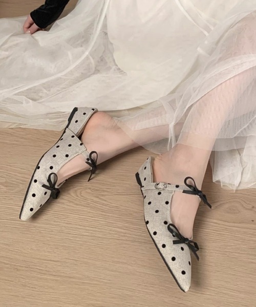 mebole(メボレ)の「ドットリボンミュールサンダル(サンダル・レディース・ブラック/アイボリー・SMALL/MEDIUM/LARGE)」の9枚目の写真