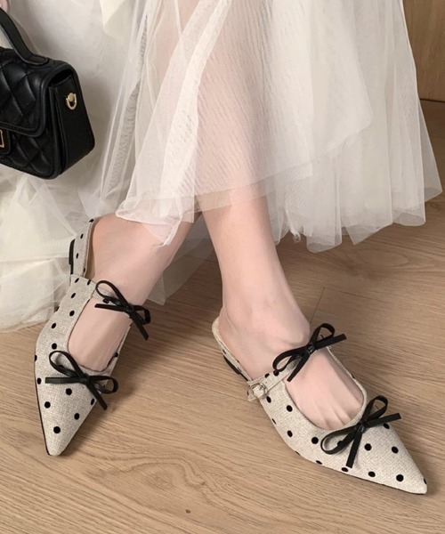mebole(メボレ)の「ドットリボンミュールサンダル(サンダル・レディース・ブラック/アイボリー・SMALL/MEDIUM/LARGE)」の11枚目の写真