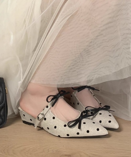 mebole(メボレ)の「ドットリボンミュールサンダル(サンダル・レディース・ブラック/アイボリー・SMALL/MEDIUM/LARGE)」の13枚目の写真