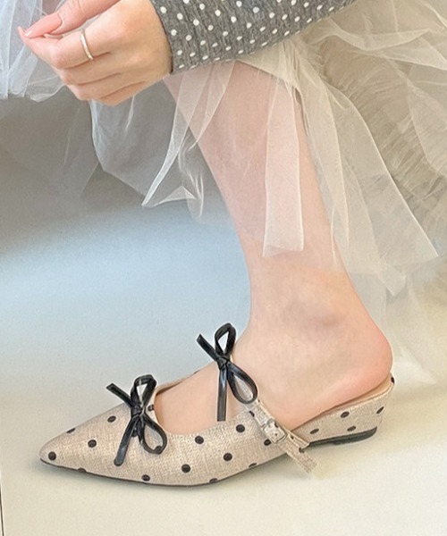 mebole(メボレ)の「ドットリボンミュールサンダル(サンダル・レディース・ブラック/アイボリー・SMALL/MEDIUM/LARGE)」の14枚目の写真