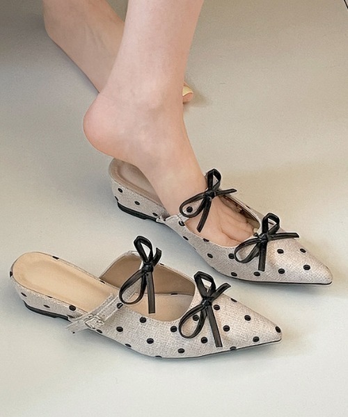 mebole(メボレ)の「ドットリボンミュールサンダル(サンダル・レディース・ブラック/アイボリー・SMALL/MEDIUM/LARGE)」の17枚目の写真