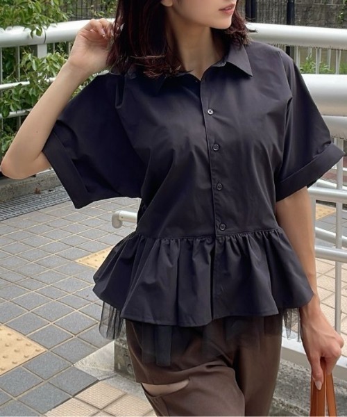 Human 2nd Occasion(ヒューマンセカンドオケージョン)の「チュール切替ペプラム半袖ブラウス(シャツ/ブラウス・レディース・チャコールグレー/オフホワイト・FREE)」の2枚目の写真